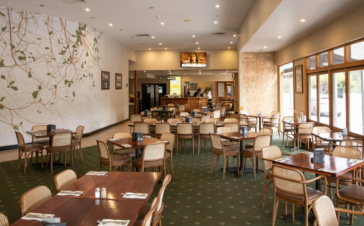 Enjoy a classic pub meal or local seafood option in The Old Noarlunga's spacious dining room.