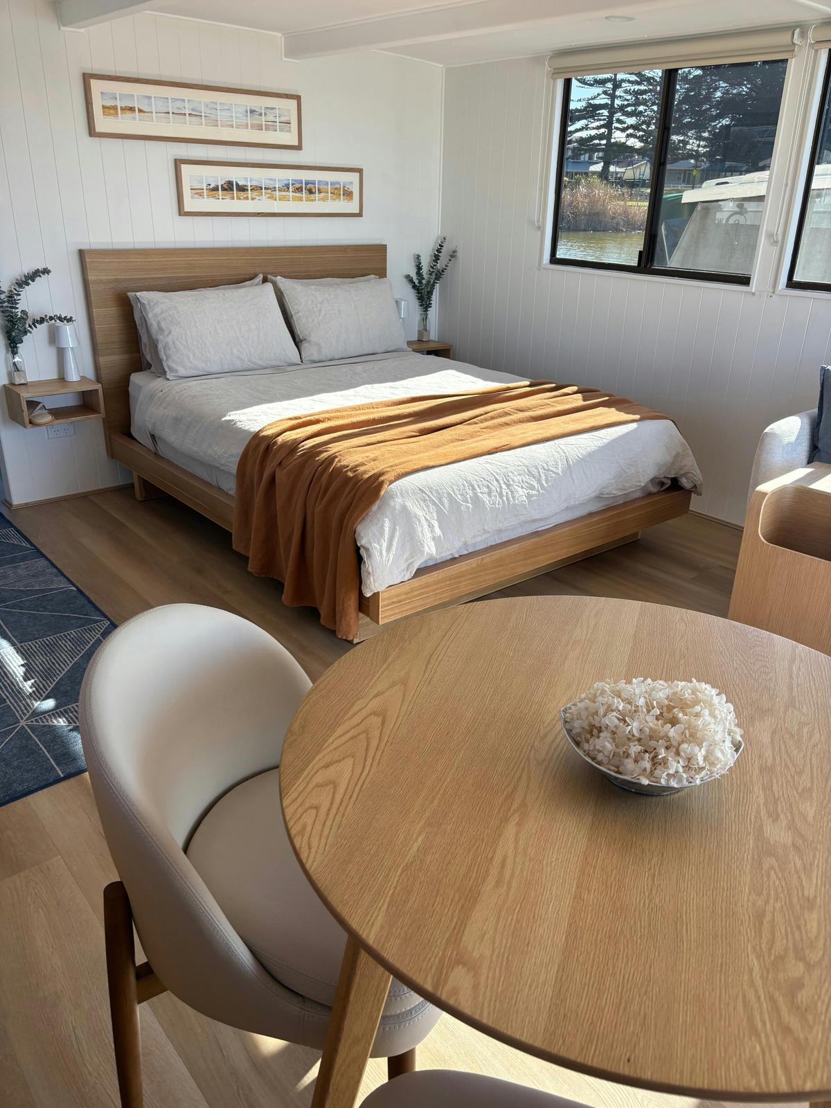 Bedroom and dining area