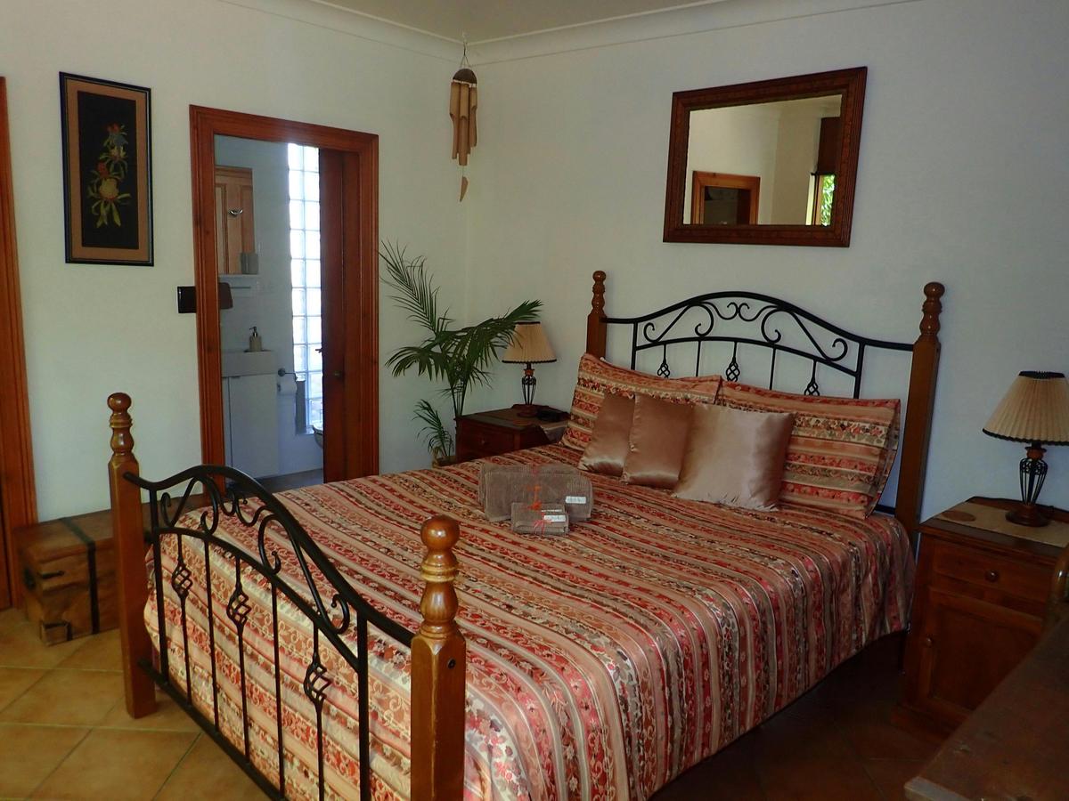 B&B accommodation, with comfortable QS bed, ensuite bathroom, walk in robe, fridge, microwave