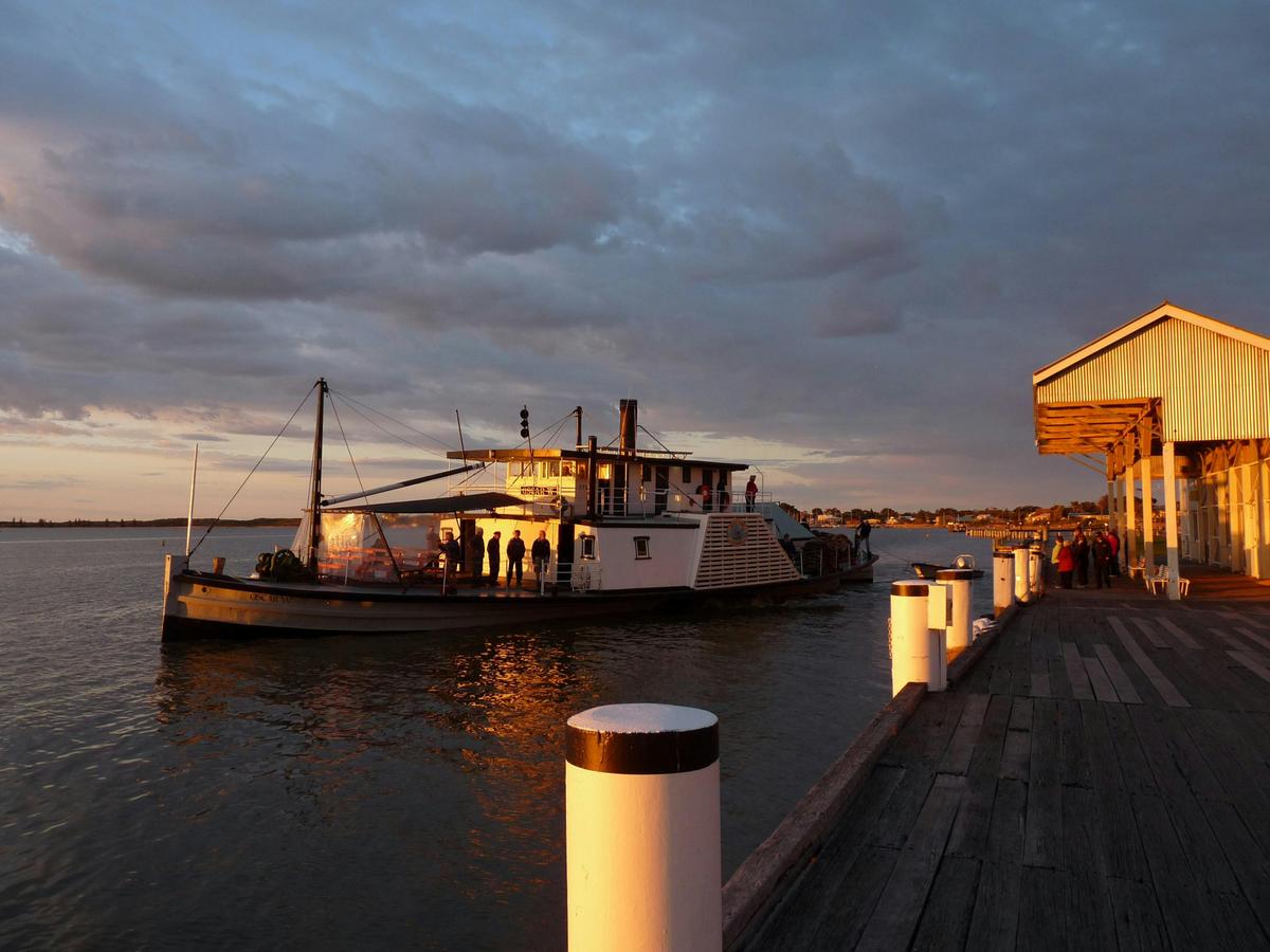 PS Oscar W departing from the Goolwa Wharf