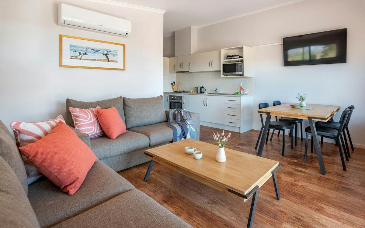 Prelinna (Superior) Holiday Units Two Bedroom