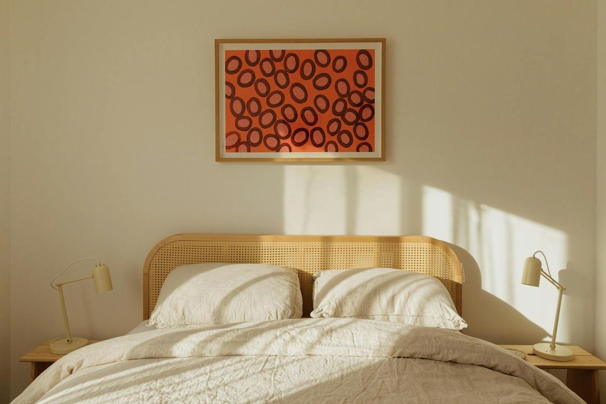 Bedroom - queen bed