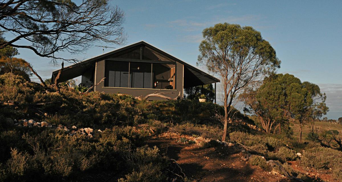 Molly's Hidaway overlooking the MurrayRiver