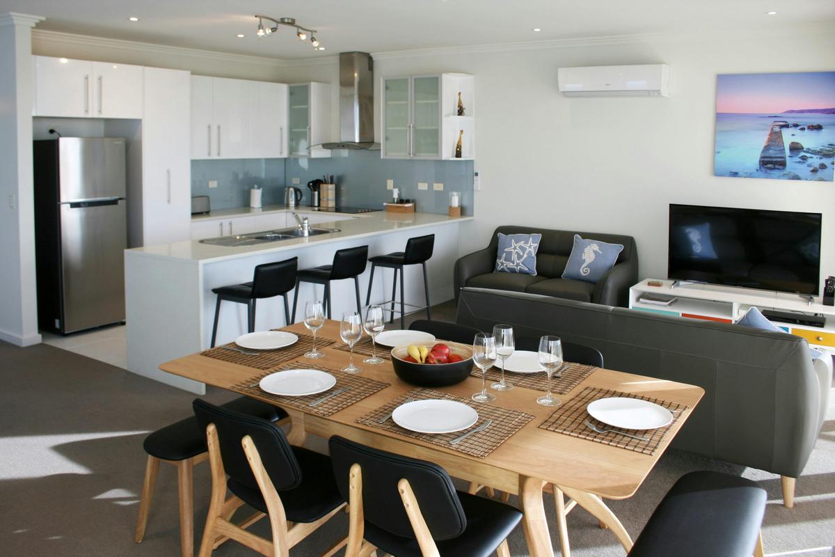 Upstairs Kitchen, Dining and lounge area