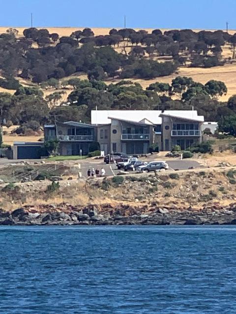 Penneshaw Oceanview Apartments - 36 Howard Drive