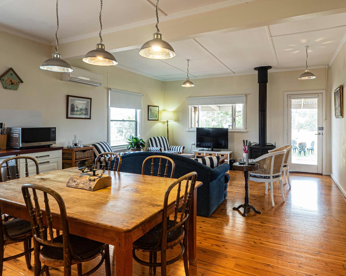 living area 1