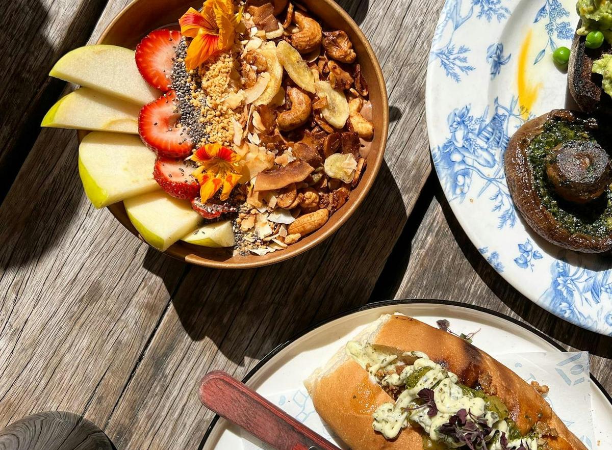 Breakfast or lunch at Peter Rabbit