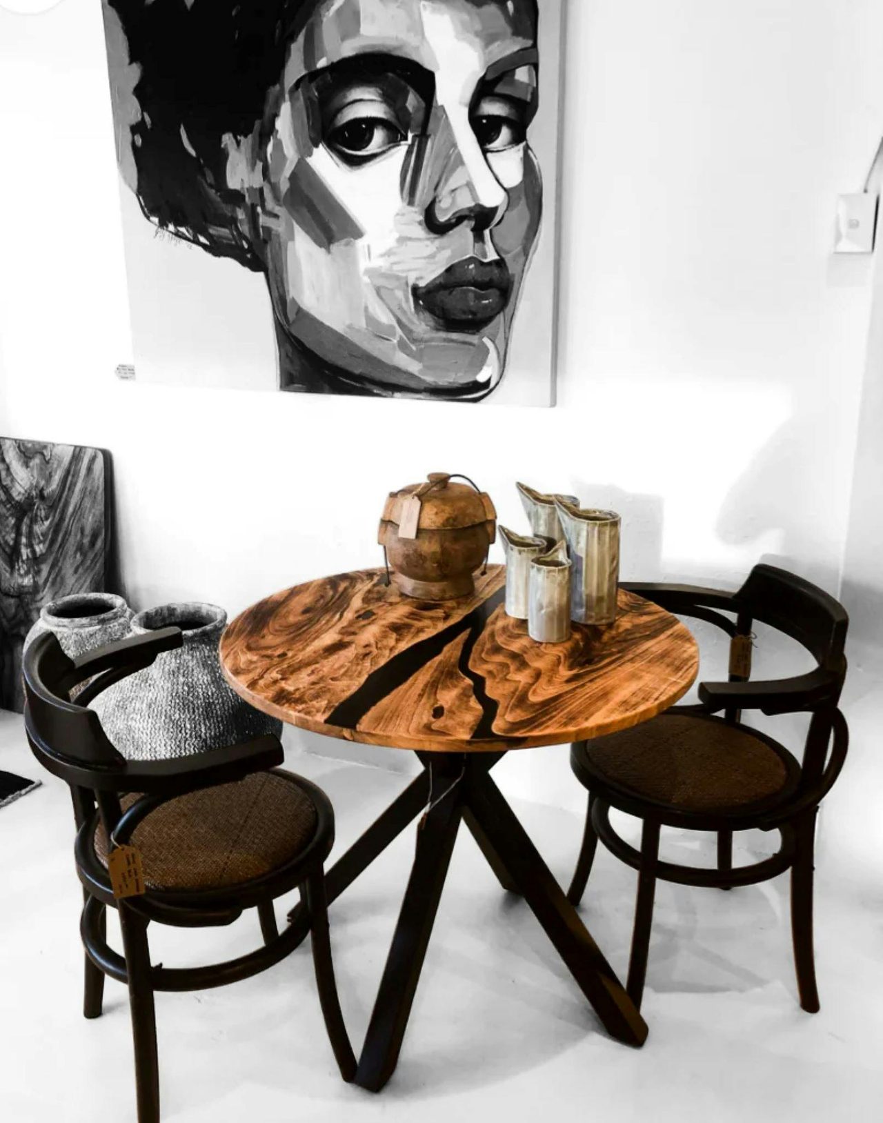Resin Camphor Table