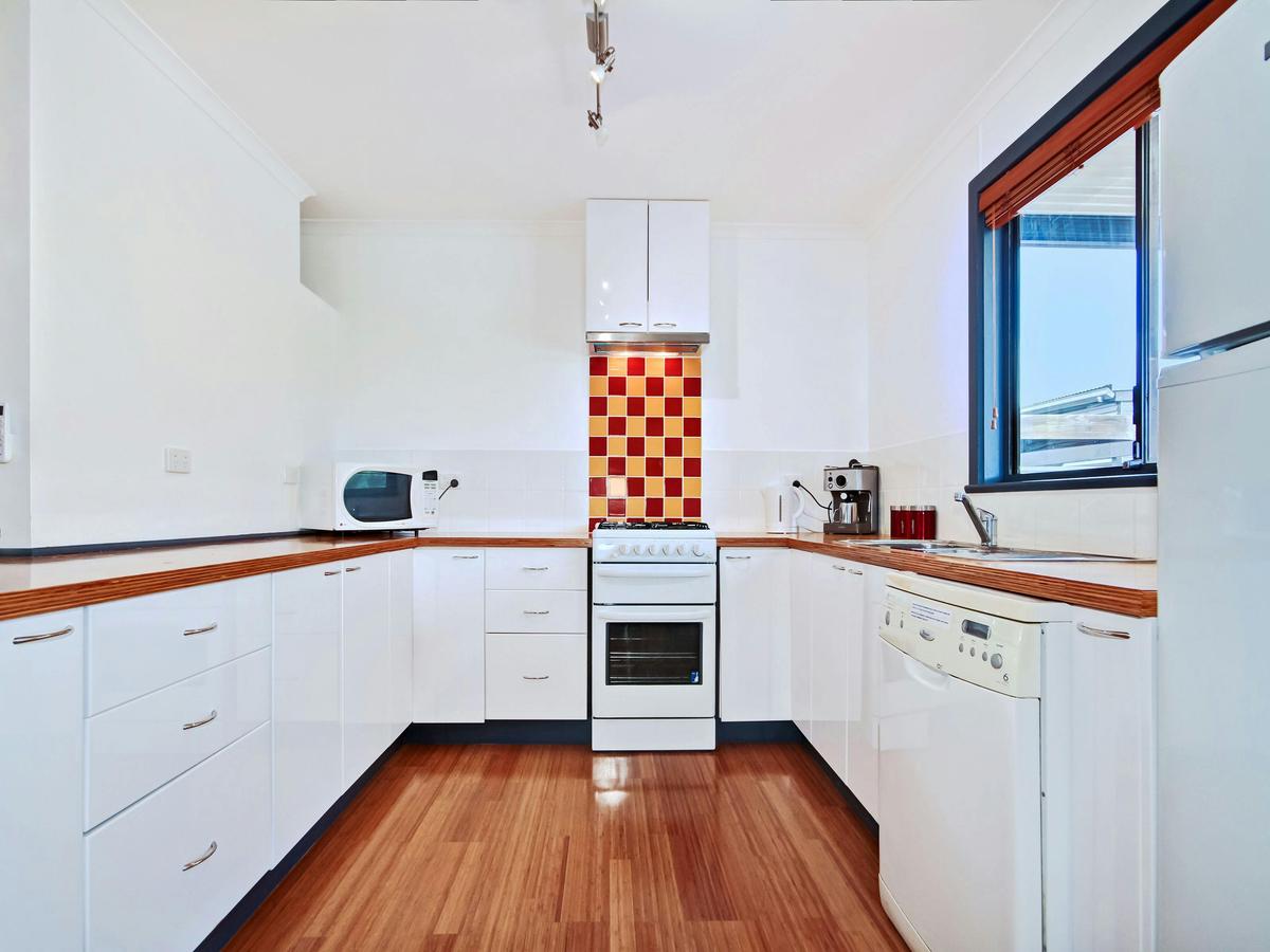 Century 21 SouthCoast: Sea Divine