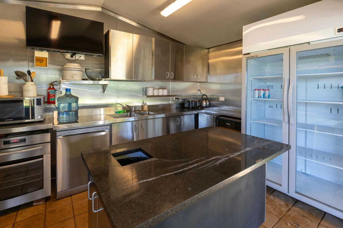 communal kitchen
