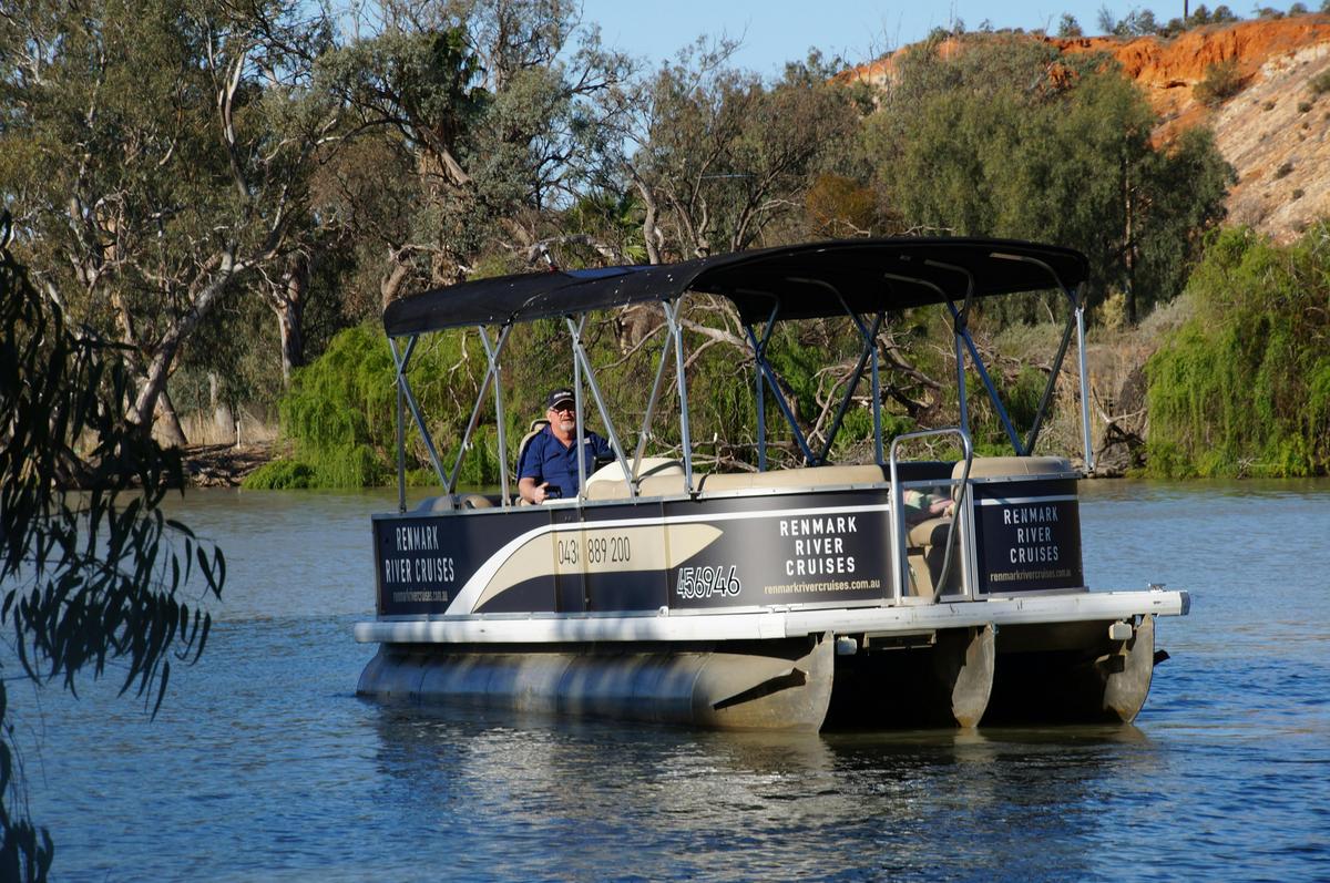 Township and River Cliffs Cruise - 1.5 hours