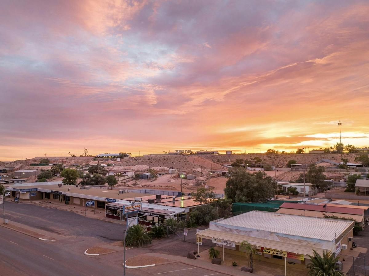 3-Day Outback Odyssey: Coober Pedy & The Mail Run Adventure