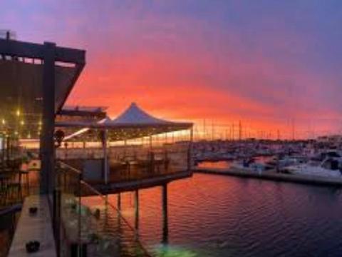 Sailmaster Tavern