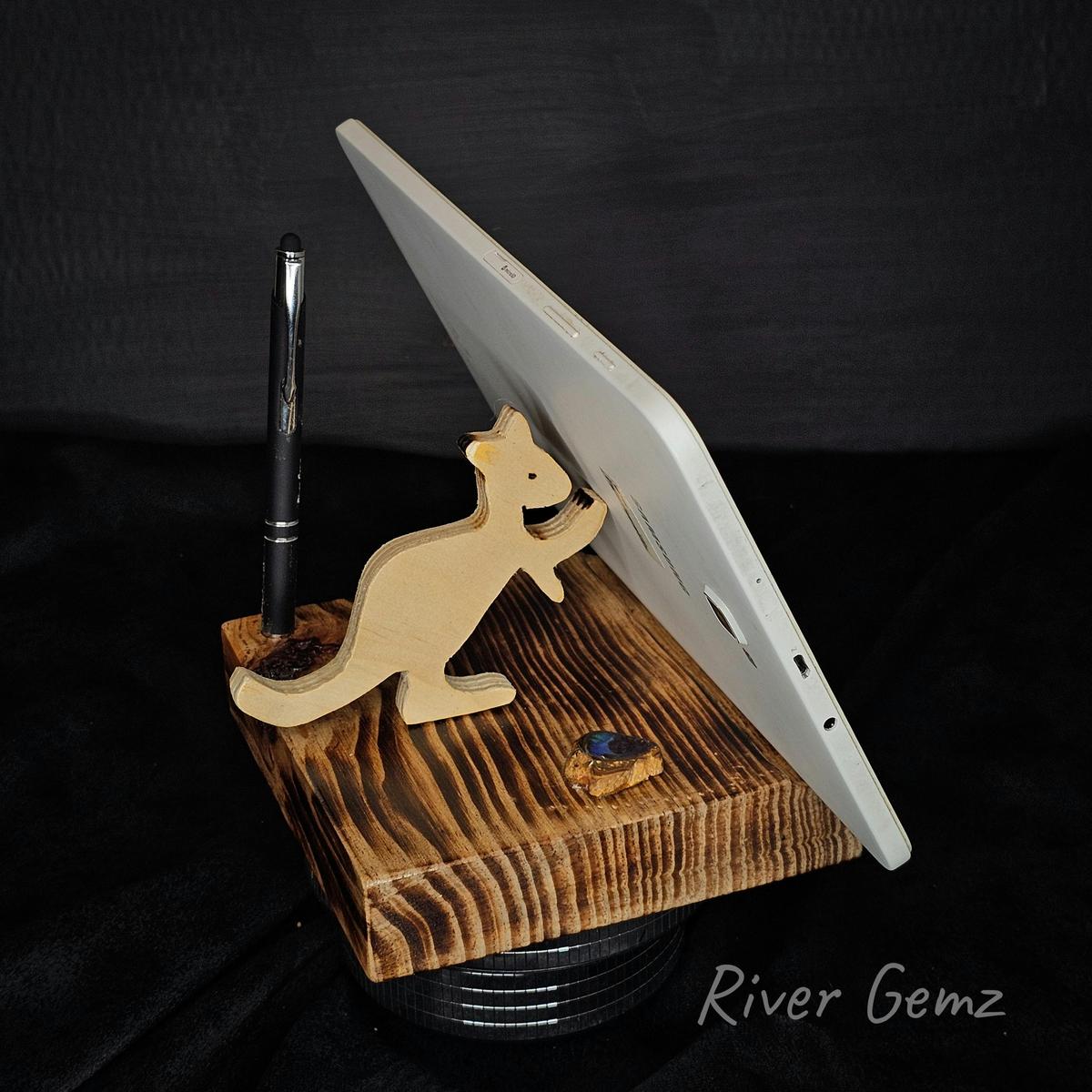 Phone/Tablet stand