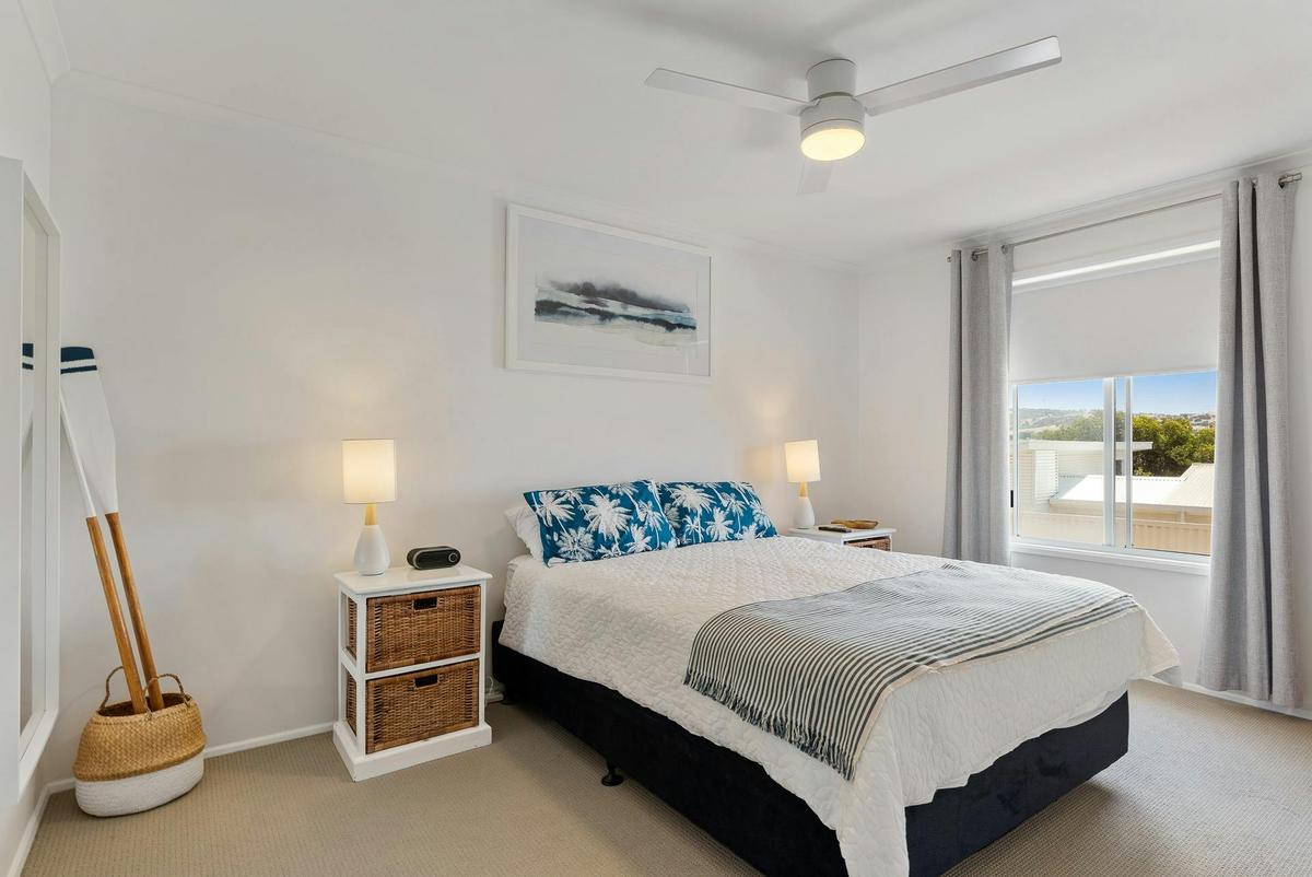 Main Bedroom - King Bed