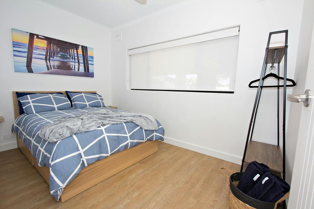 2nd bedroom with a double bed
