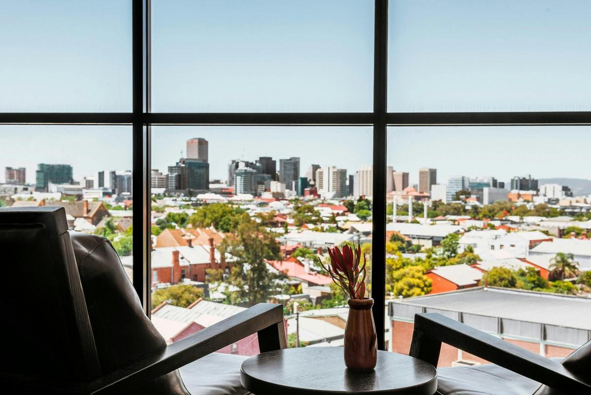 Skyline Bar - City Views