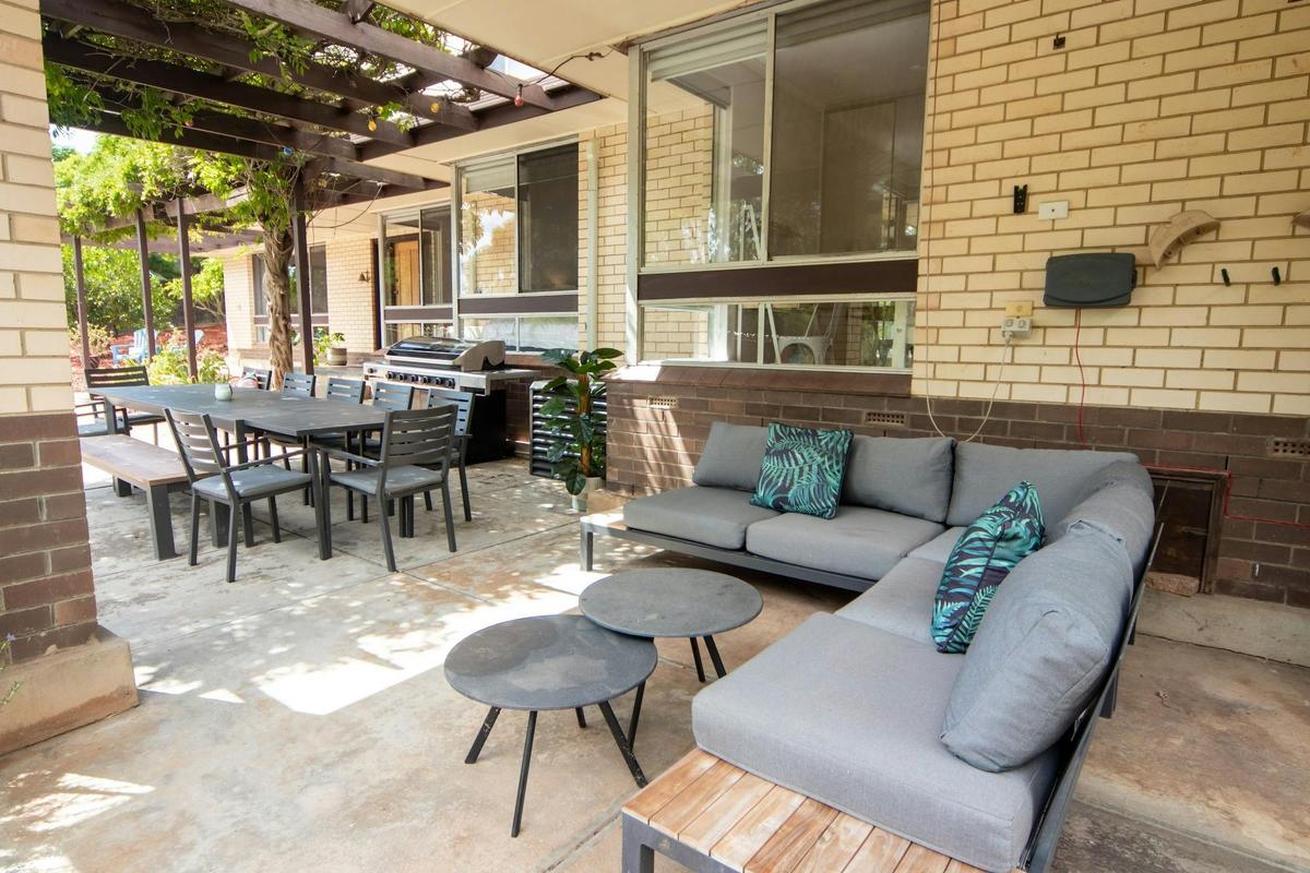 Sandy Pool Shack