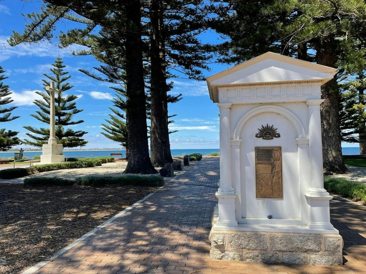Entrance to the Soldiers Memorial Gardens.