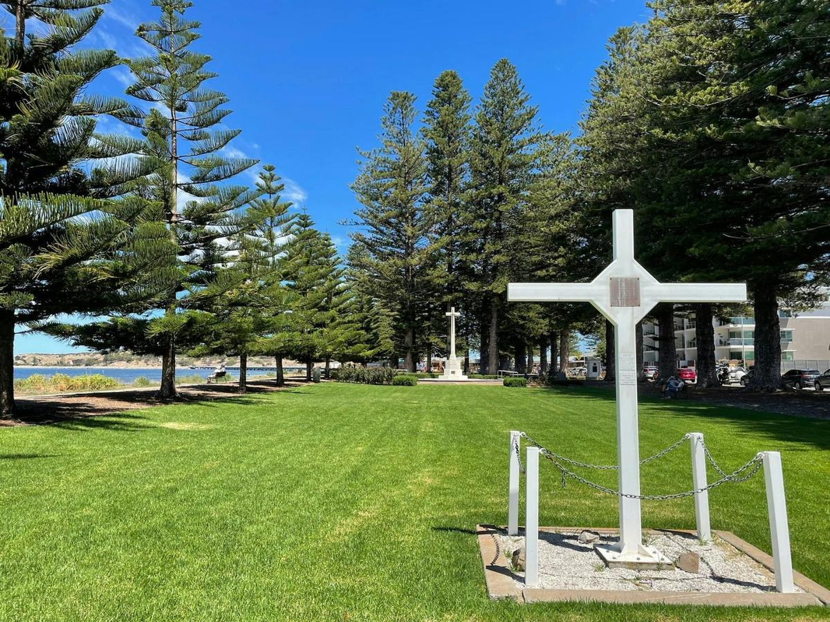 Soldiers Memorial Gardens set amongst the trees.