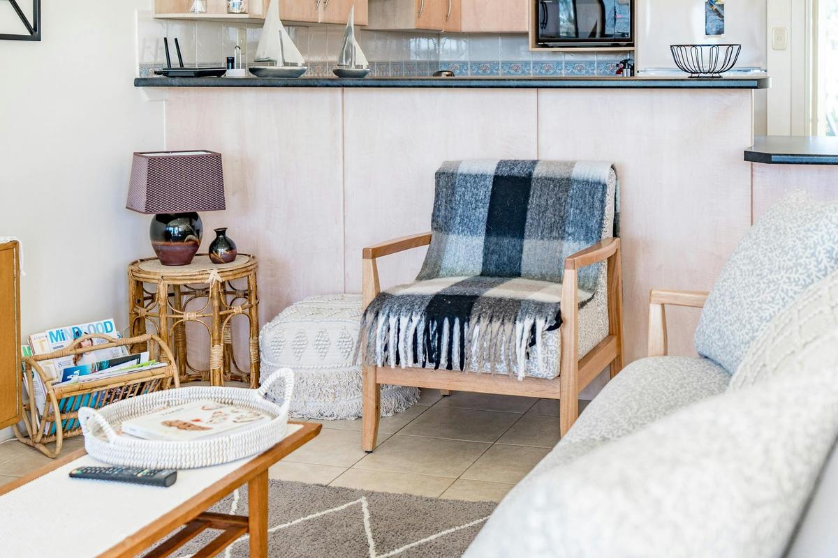 Cozy Lounge Room