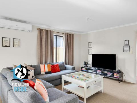 Spacious House with Views and Vibrant Pop Culture Style