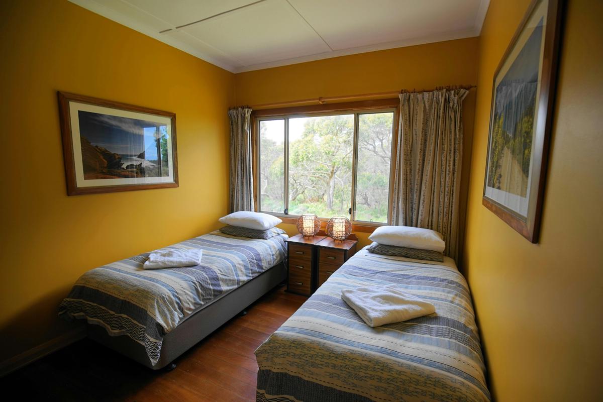 either 2 singles or 1 king Bedroom