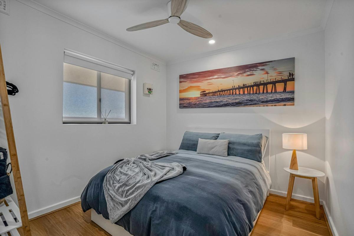 2nd bedroom double bed