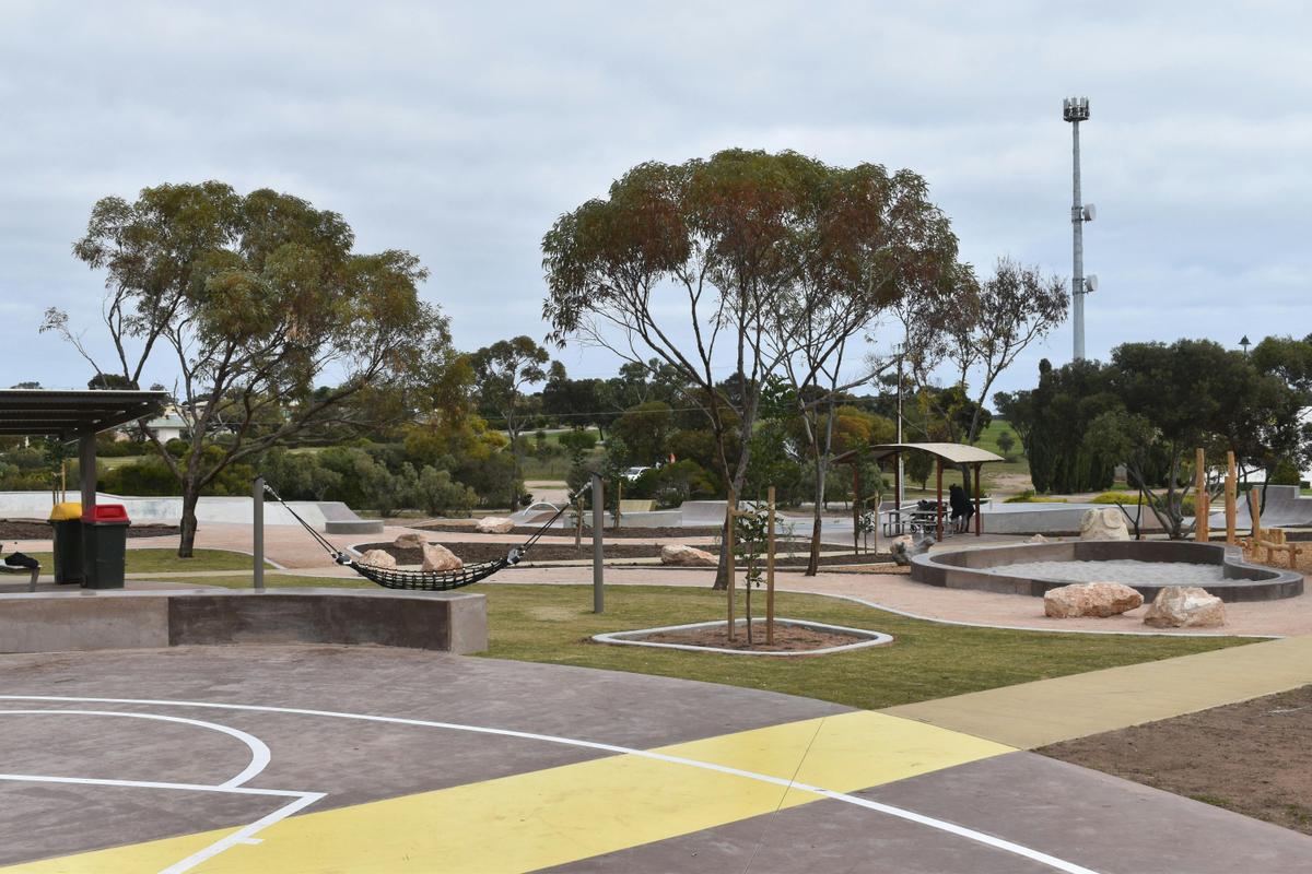 Streaky Bay Youth Precinct - Basket Ball Court
