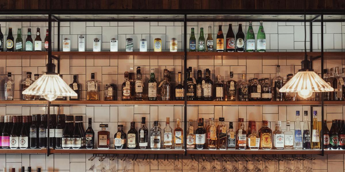 Drinks for every taste at the Saracen's Head Hotel.