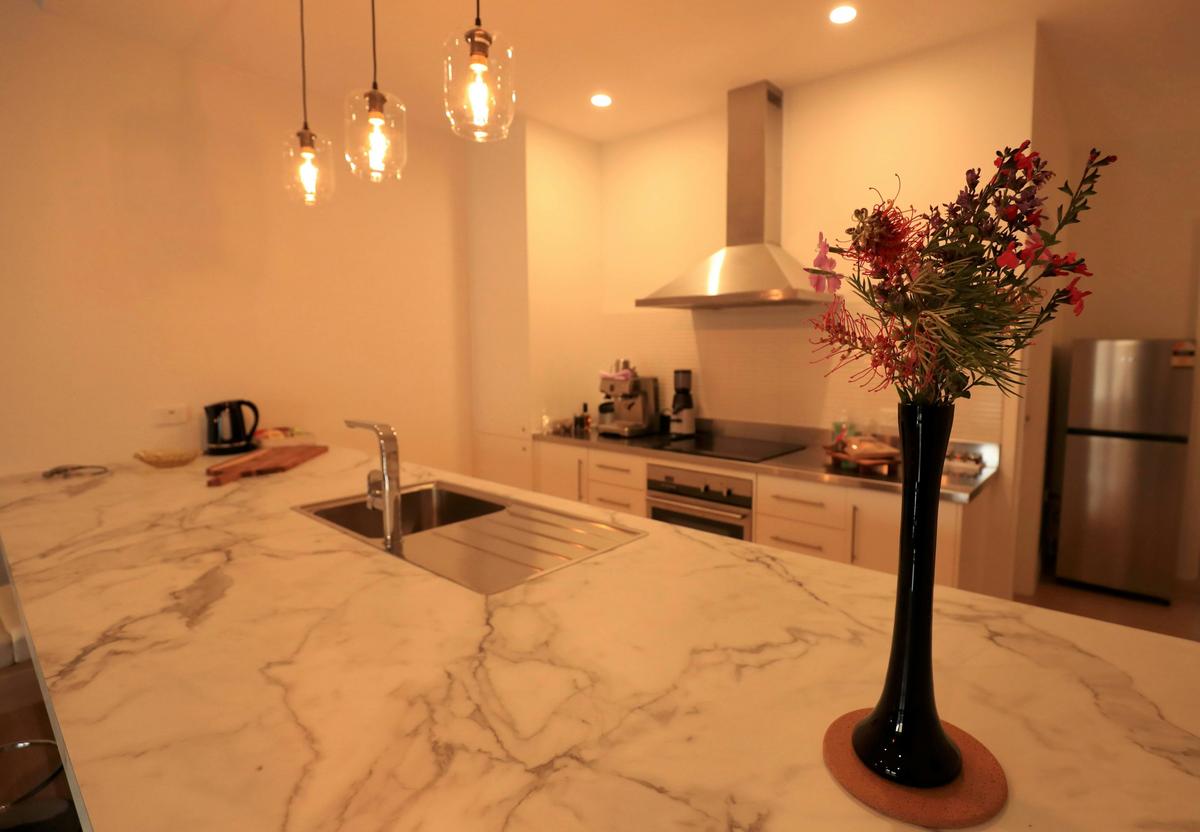 Strathalbyn Cottage Central supports a fully modern kitchen.
