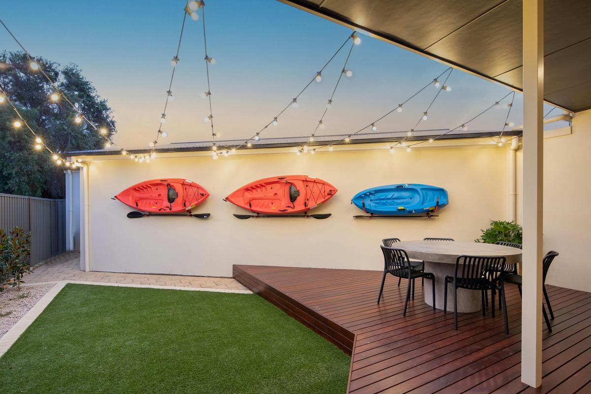Seaspray Cottage Airbnb Holiday Rental at 47a Victoria Street Victor Harbor South Australia