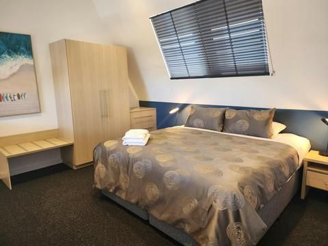 Deluxe 2 Bedroom Loft Apartment