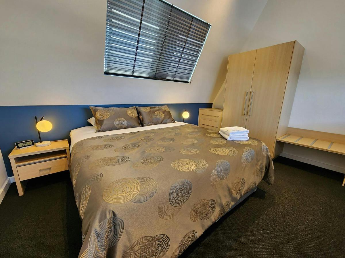 Deluxe 2 Bedroom Loft Apartment