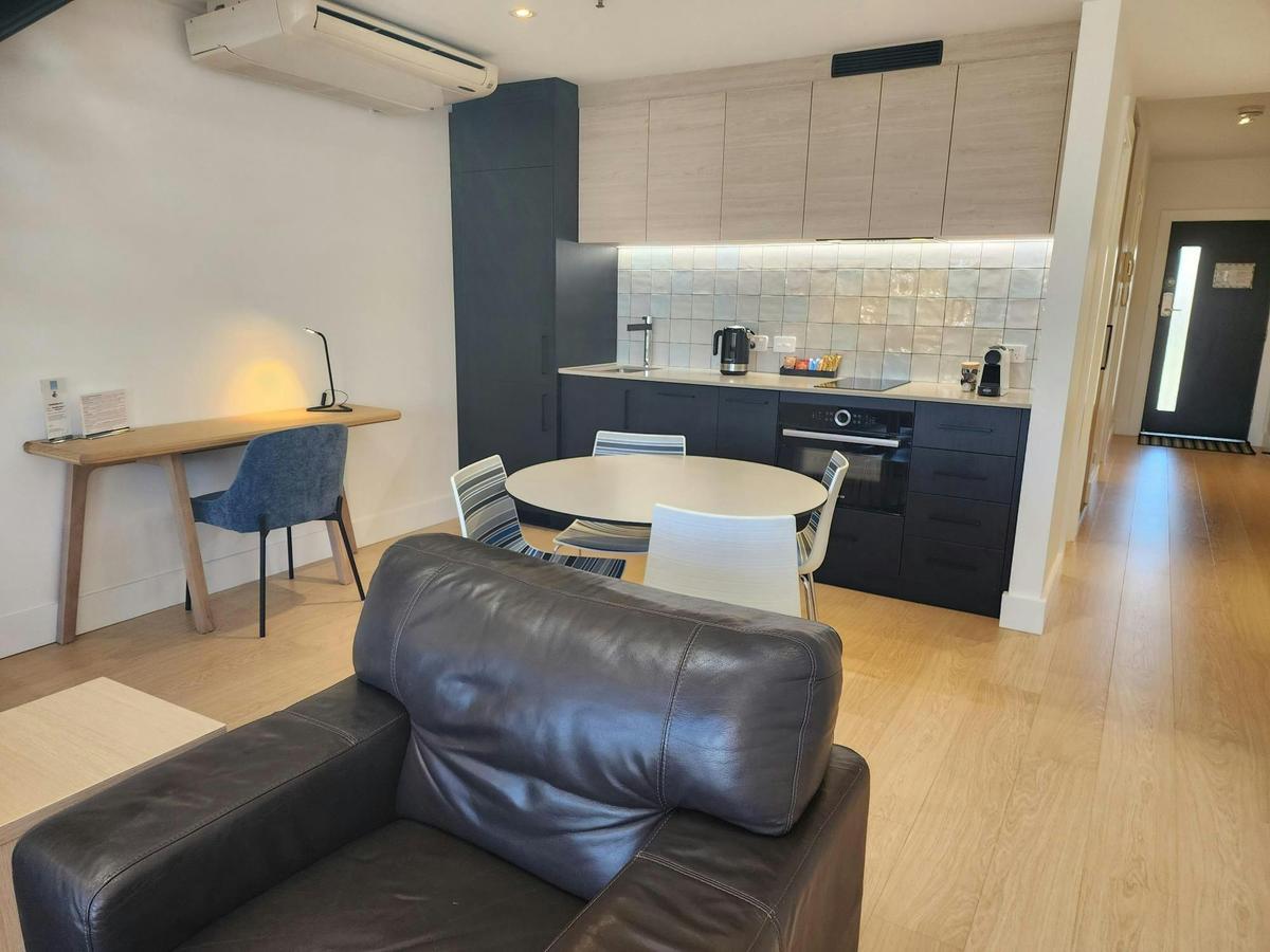 Deluxe 2 Bedroom Loft Apartment