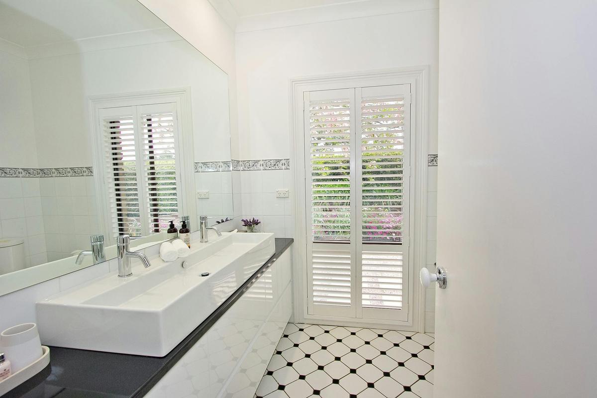 Ensuite bathroom
