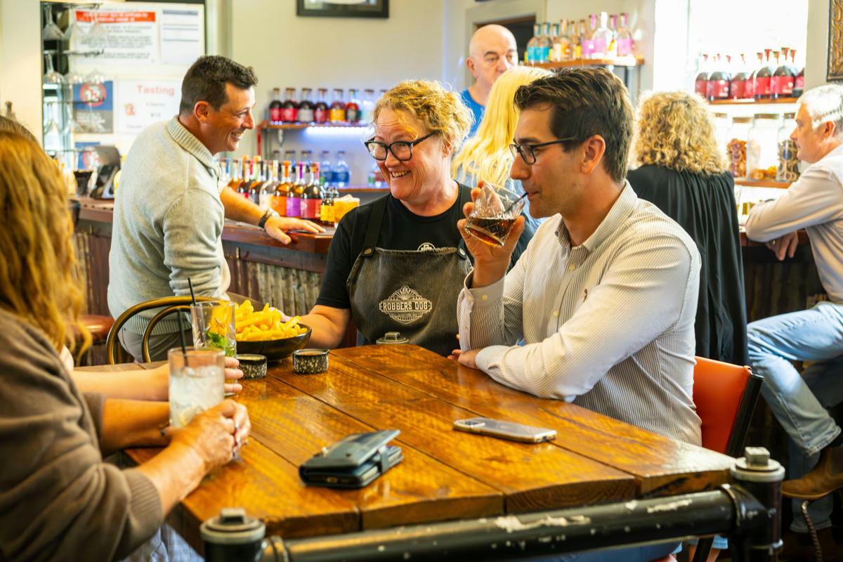 Guests enjoying great cocktails with friends
