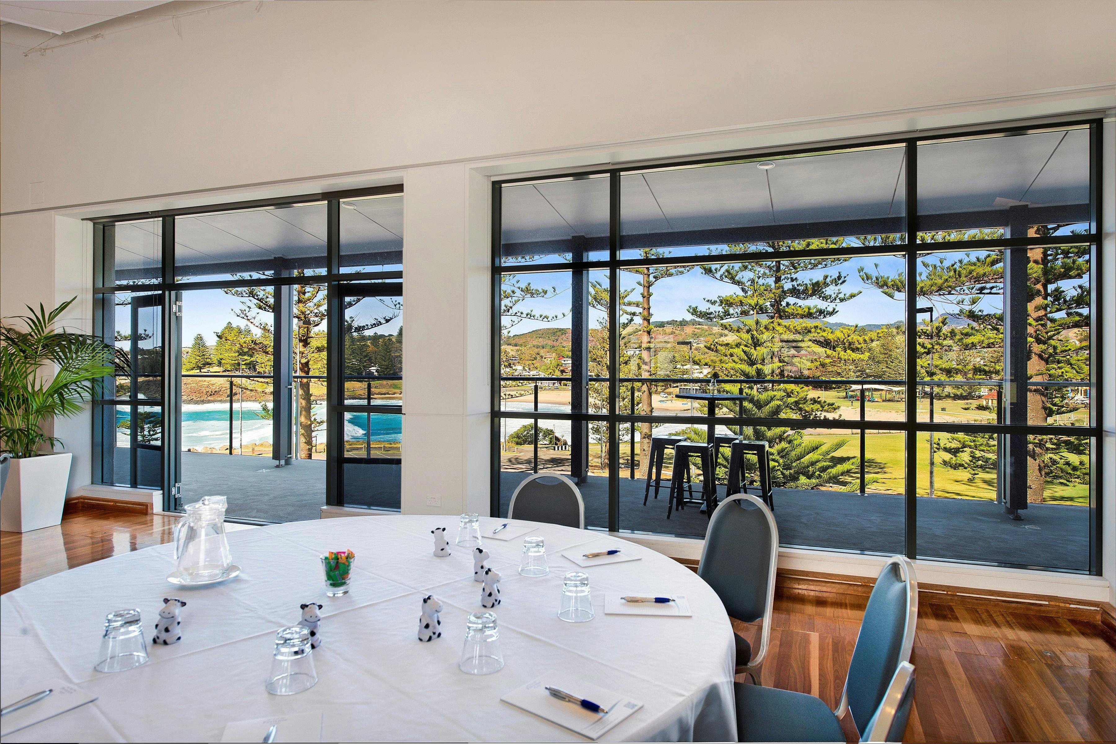 Norfolk Room - Overlooking Surf Beach, Kiama