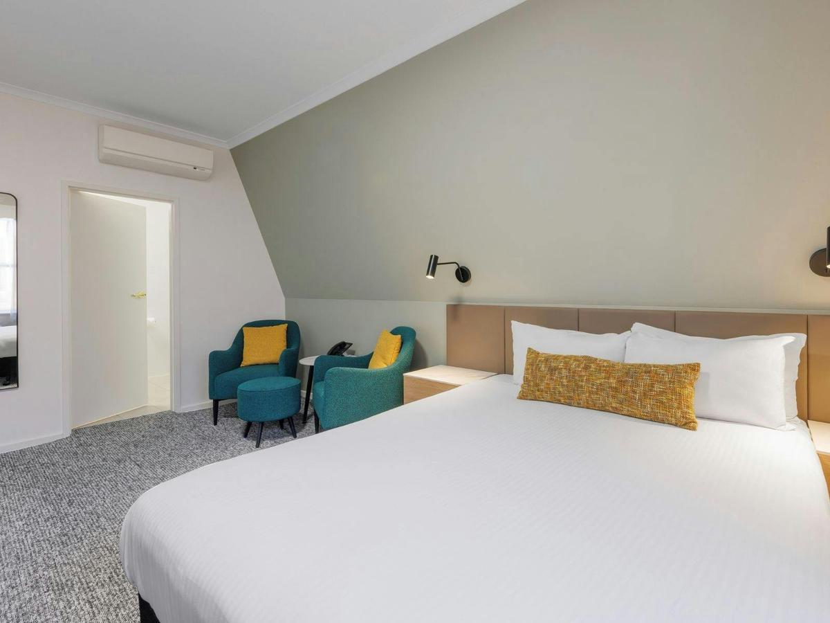 Executive Queen Room