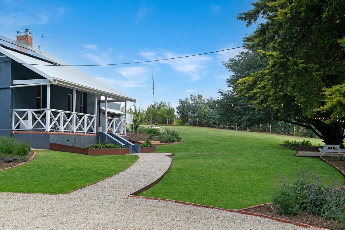 Front garden of The Gladys