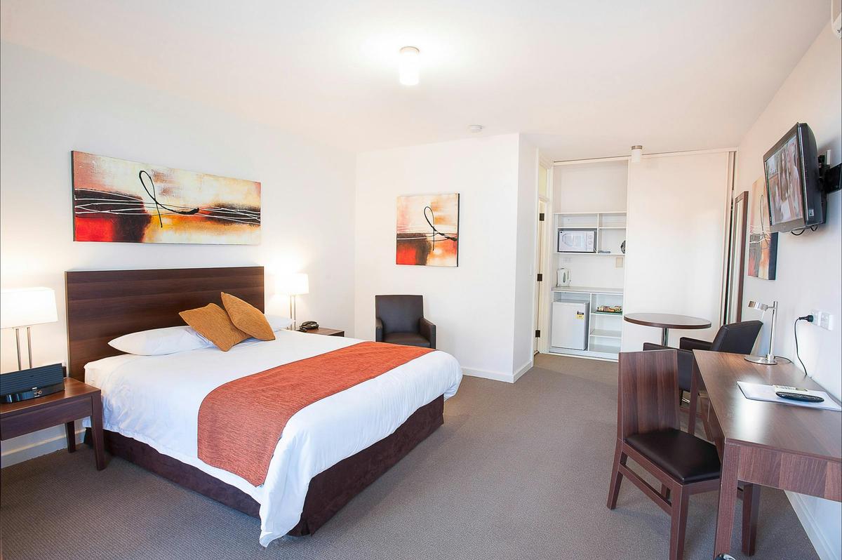 Deluxe Suite