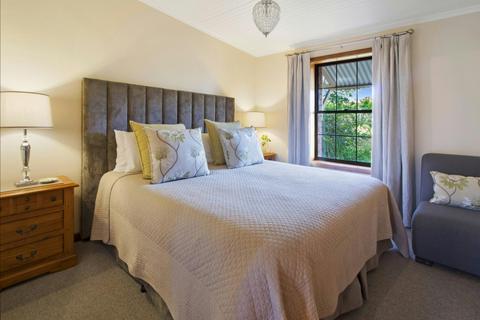 Stonewell Hideaway Cottage