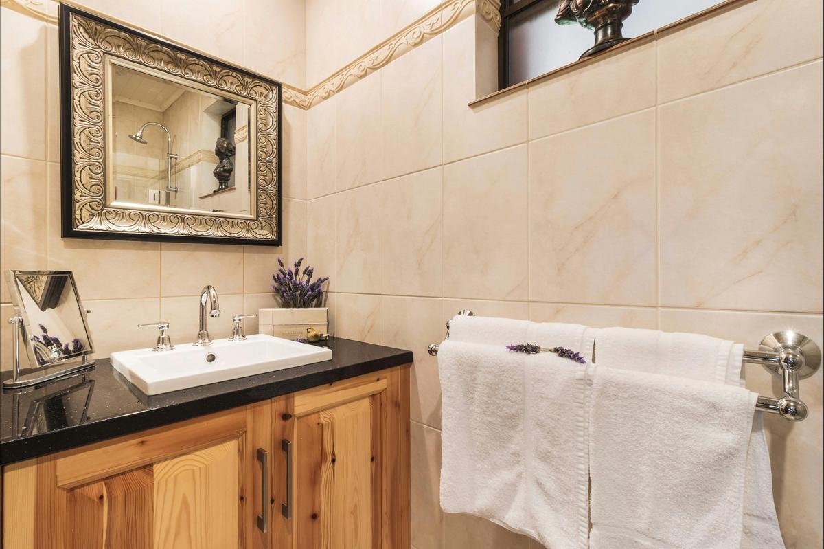 Stonewell Haven Spa Suites