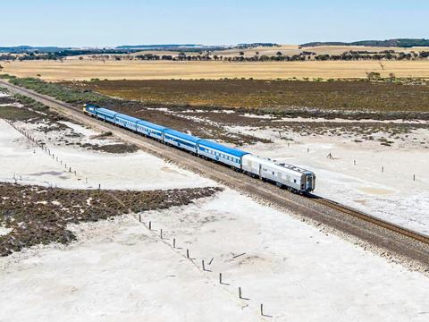 Melbourne - Adelaide