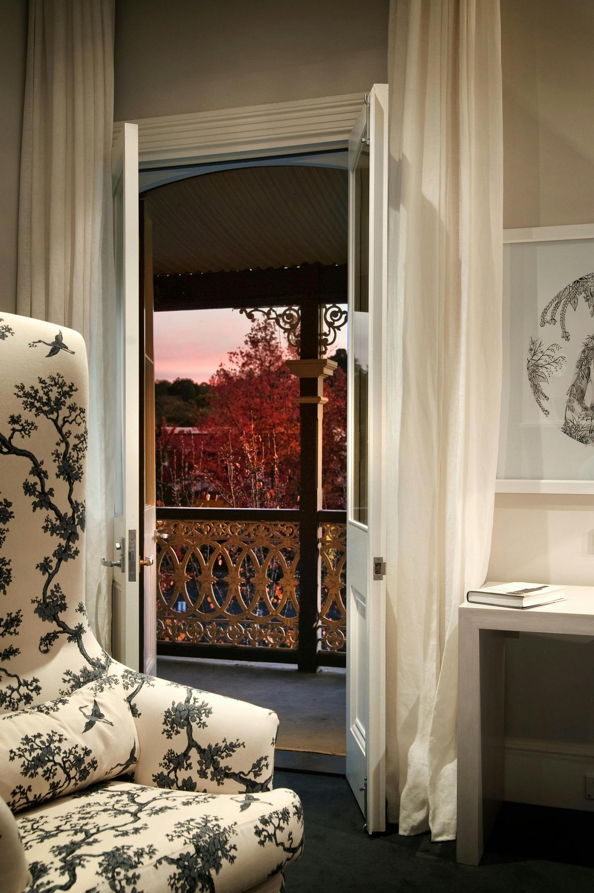 Room 4 balcony
