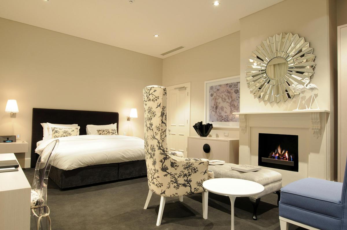 Room 4 bedroom