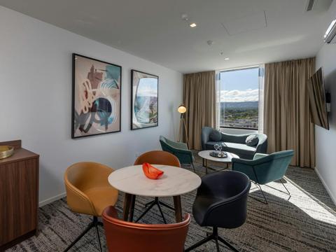Executive Hotel Suite