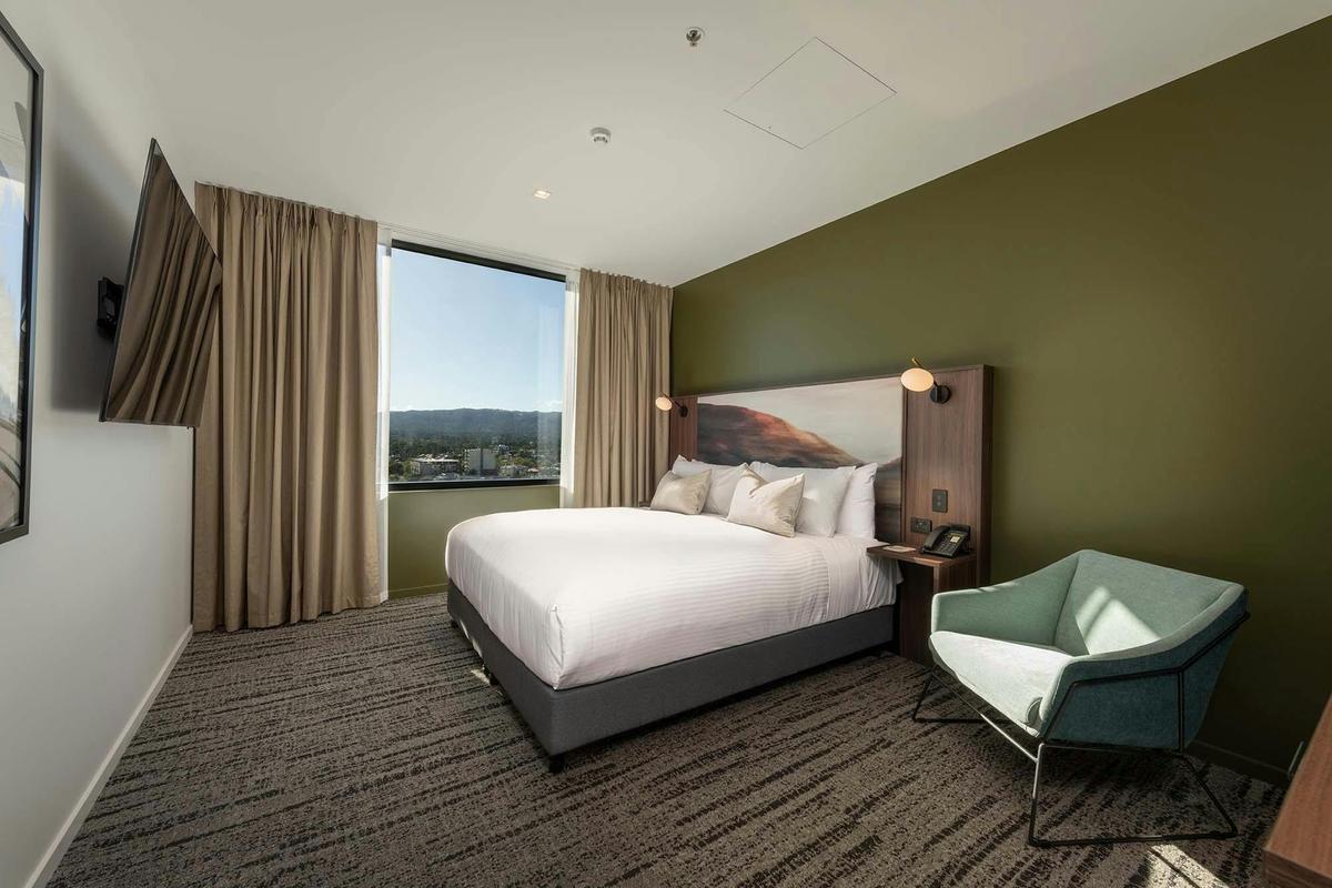Executive Hotel Suite