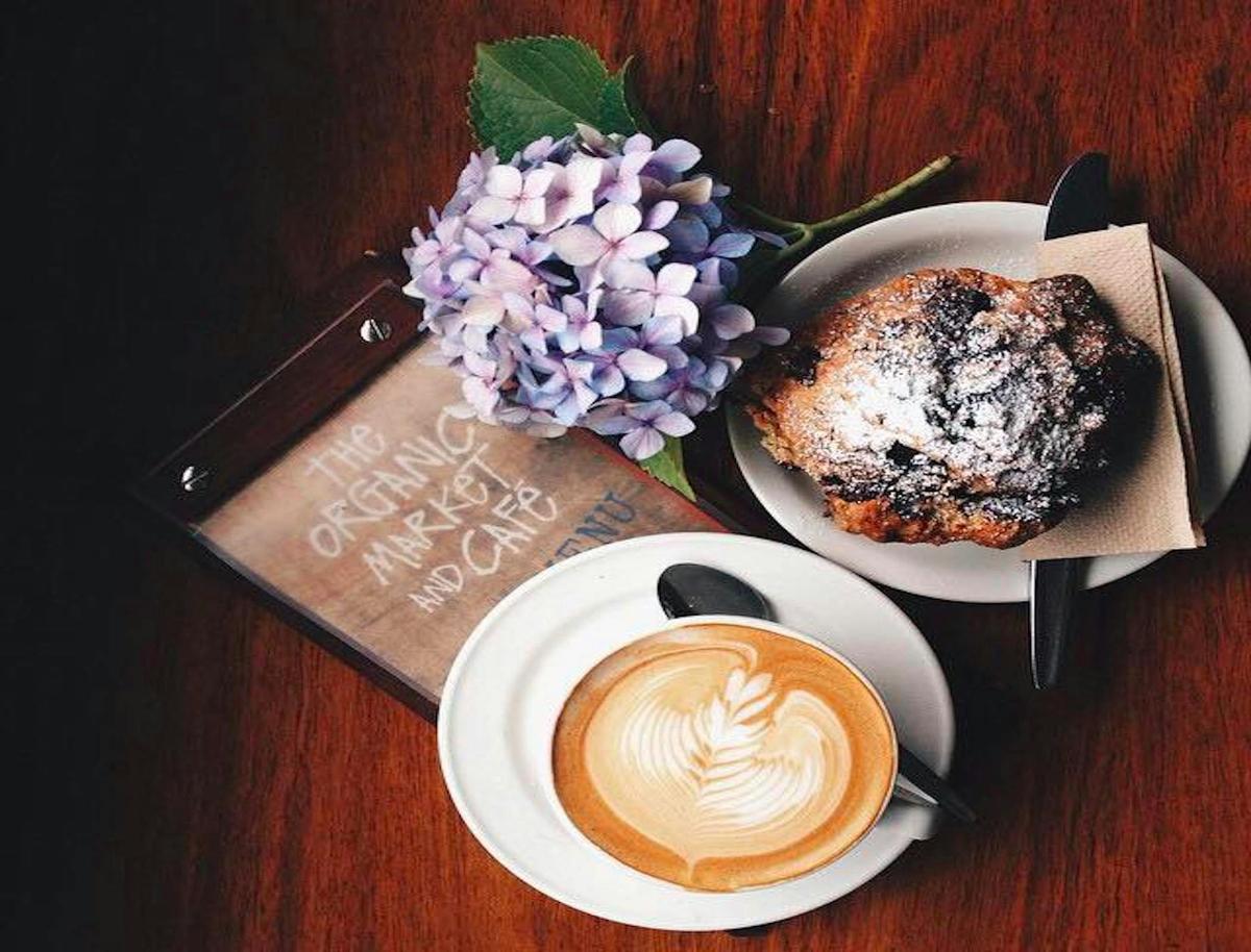 Muffin and Flat White