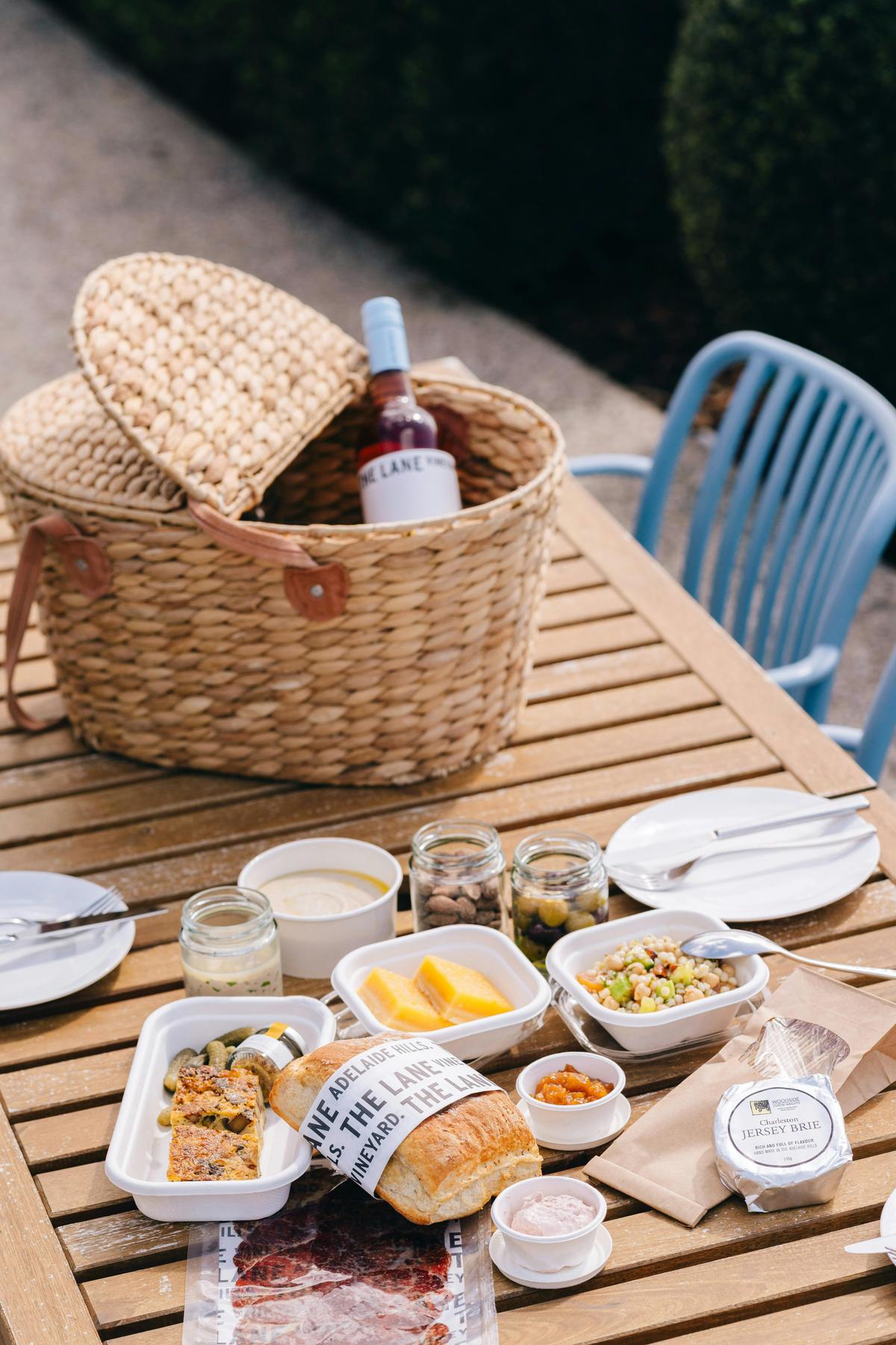 Estate Picnic